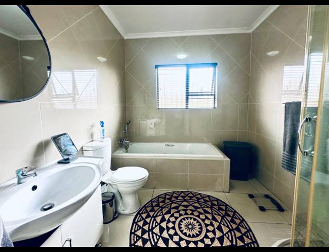 3 BEDROOM HOUSE FOR SALE IN NEW REDRUTH